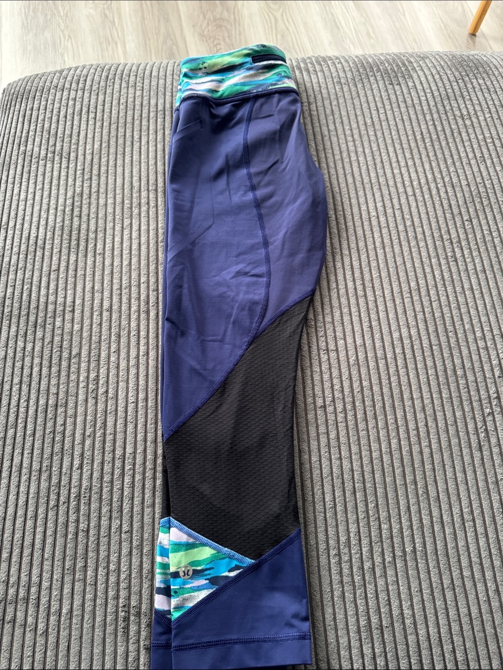 lululemon athletica Navy Leggings with Teal & Aqua Patterned Waistband